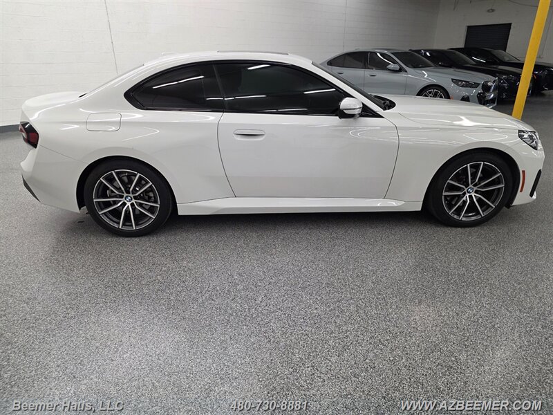 Used 2024 BMW 230i Coupe w/ Convenience Package RWD image 8