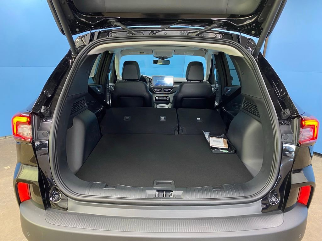 New 2026 Ford Escape Platinum w/ Premium Technology Package image 41