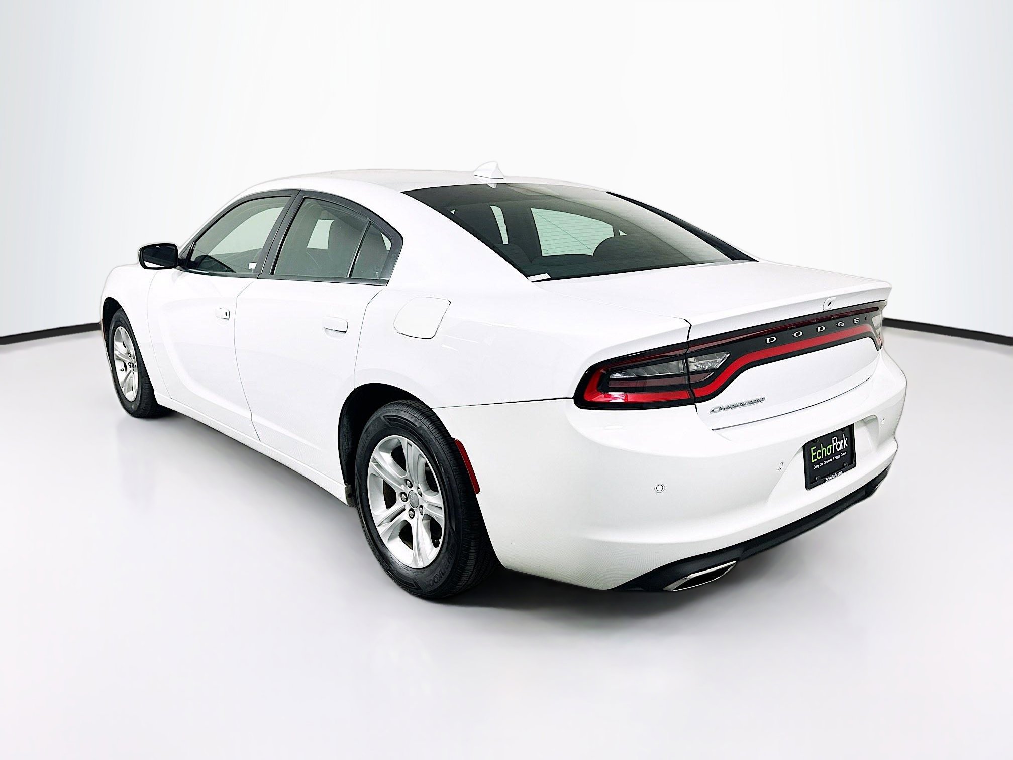 Used 2023 Dodge Charger SXT RWD image 5