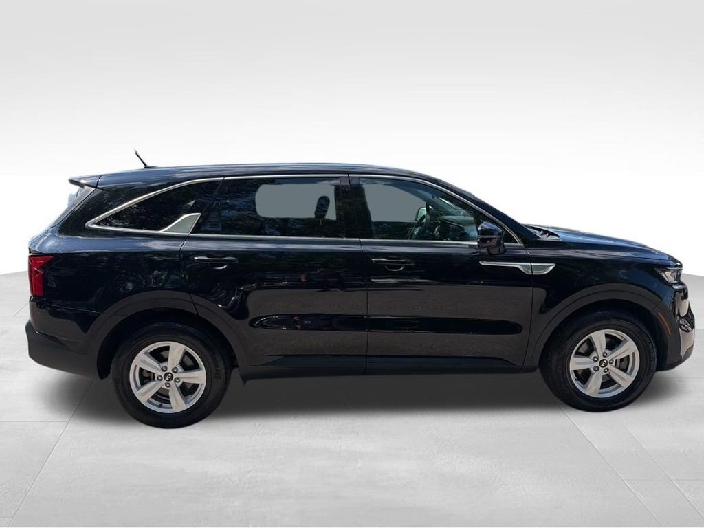 Used 2021 Kia Sorento LX FWD image 7