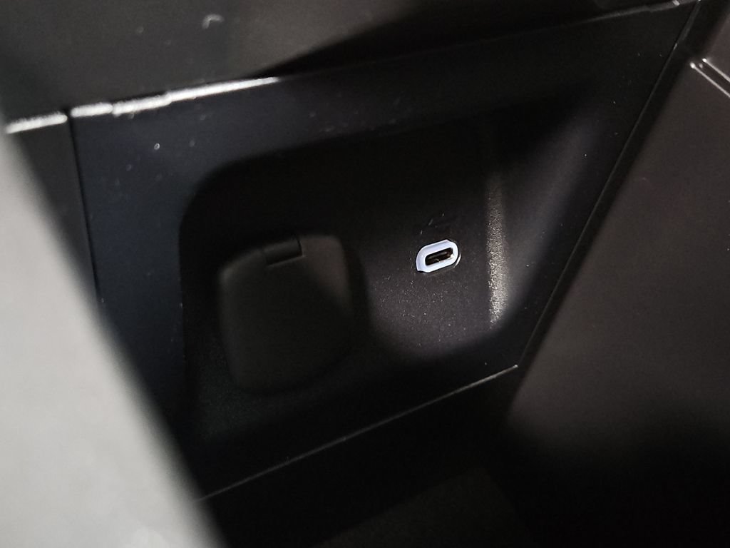 New 2026 Toyota RAV4 XSE AWD/4WD image 29