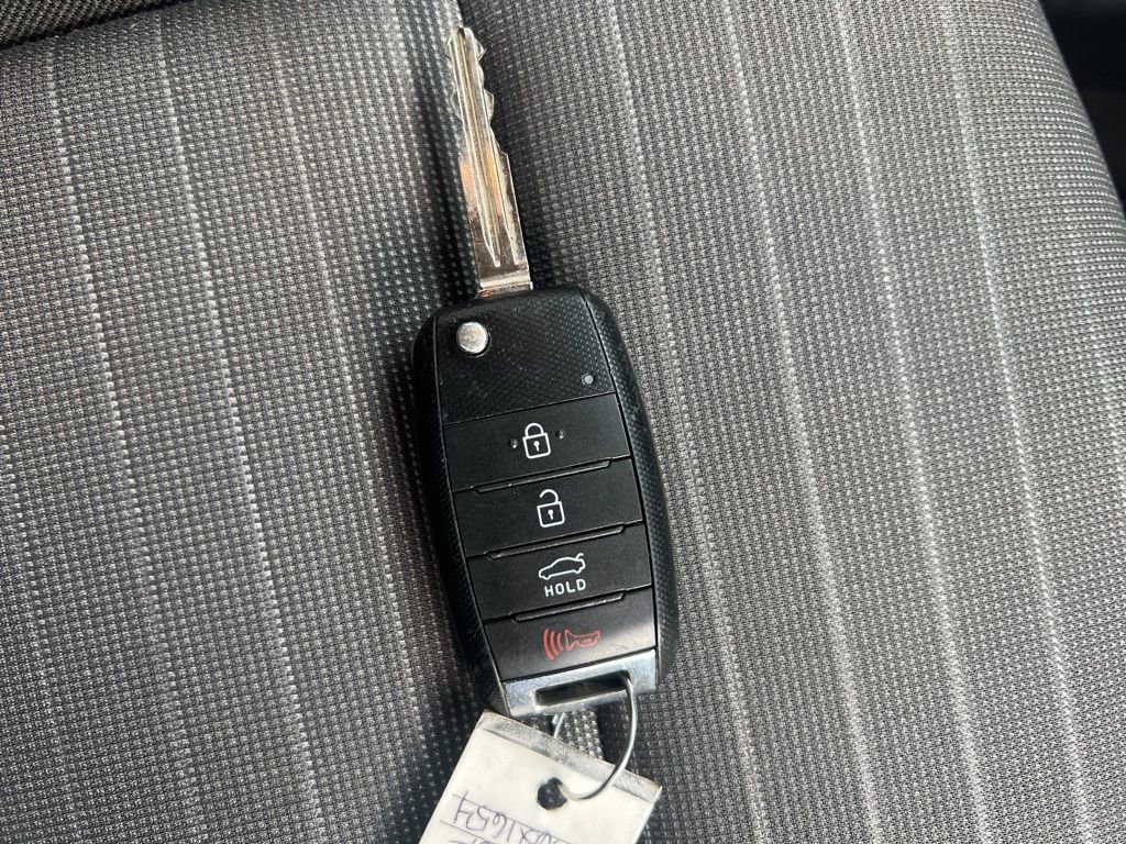 Certified 2016 Kia Forte LX image 27