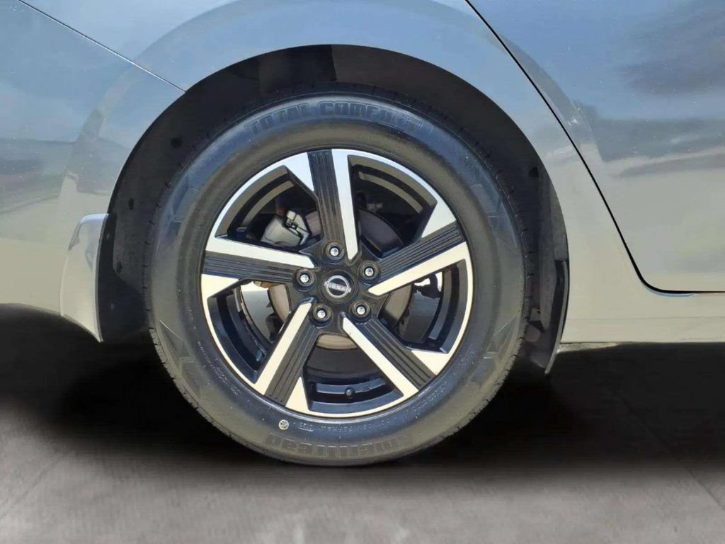 Certified 2024 Nissan Sentra SV FWD image 19