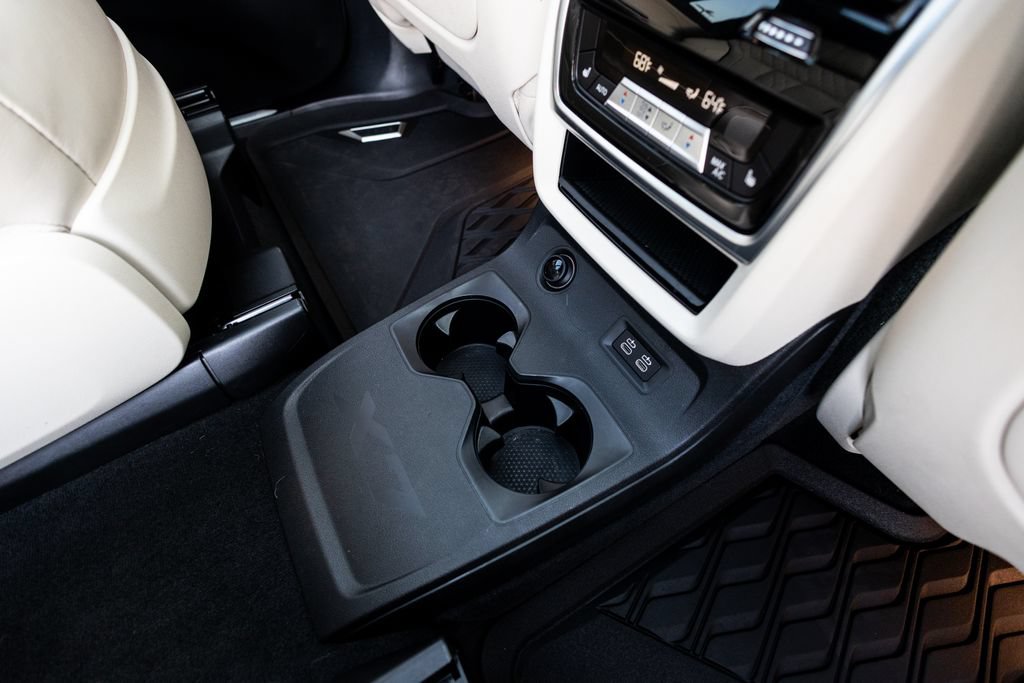 Used 2024 BMW X7 M60i w/ Executive Package AWD/4WD image 59