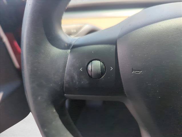 Used 2018 Tesla Model 3 Long Range RWD image 12