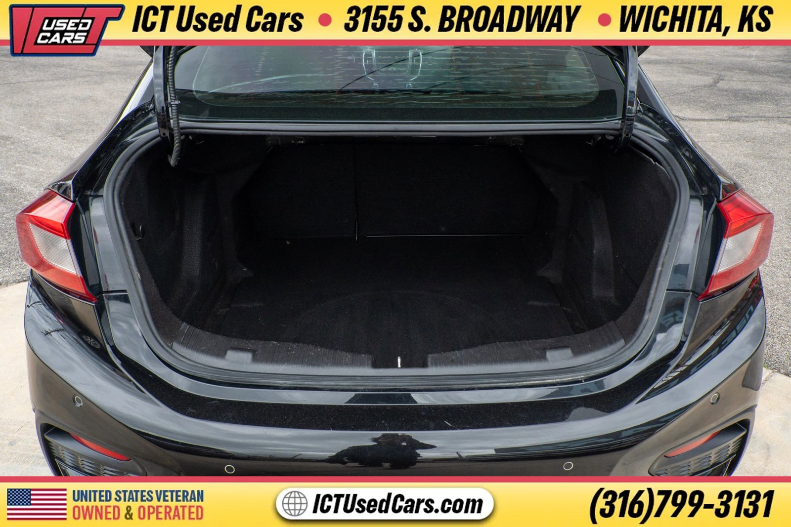 Used 2019 Chevrolet Cruze LT w/ Convenience Package FWD image 4