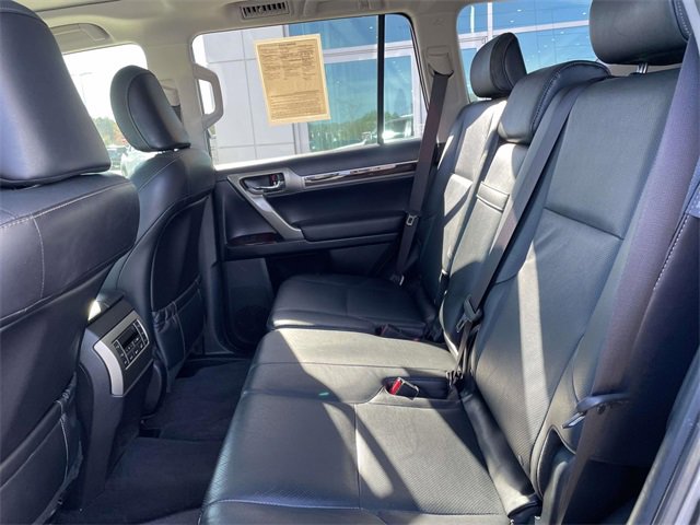 Used 2017 Lexus GX 460 image 11