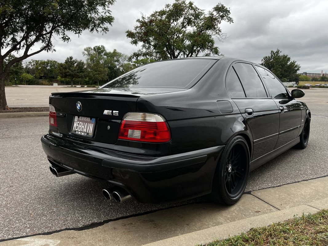 Used 2002 BMW M5 RWD image 4
