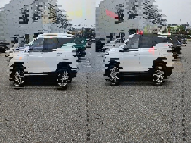 Used 2024 GMC Terrain SLE