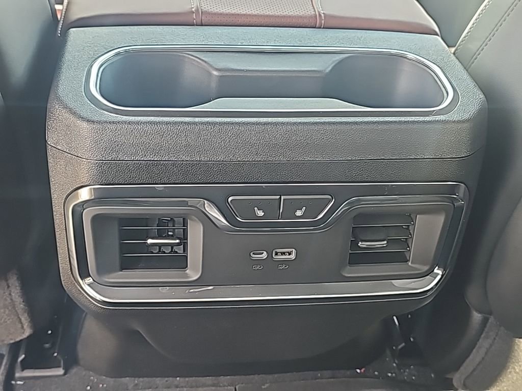 New 2026 GMC Sierra 3500 Denali Ultimate w/ LPO, Black Badging Package image 14