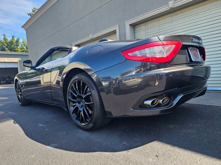 Used 2011 Maserati GranTurismo Convertible RWD image 29
