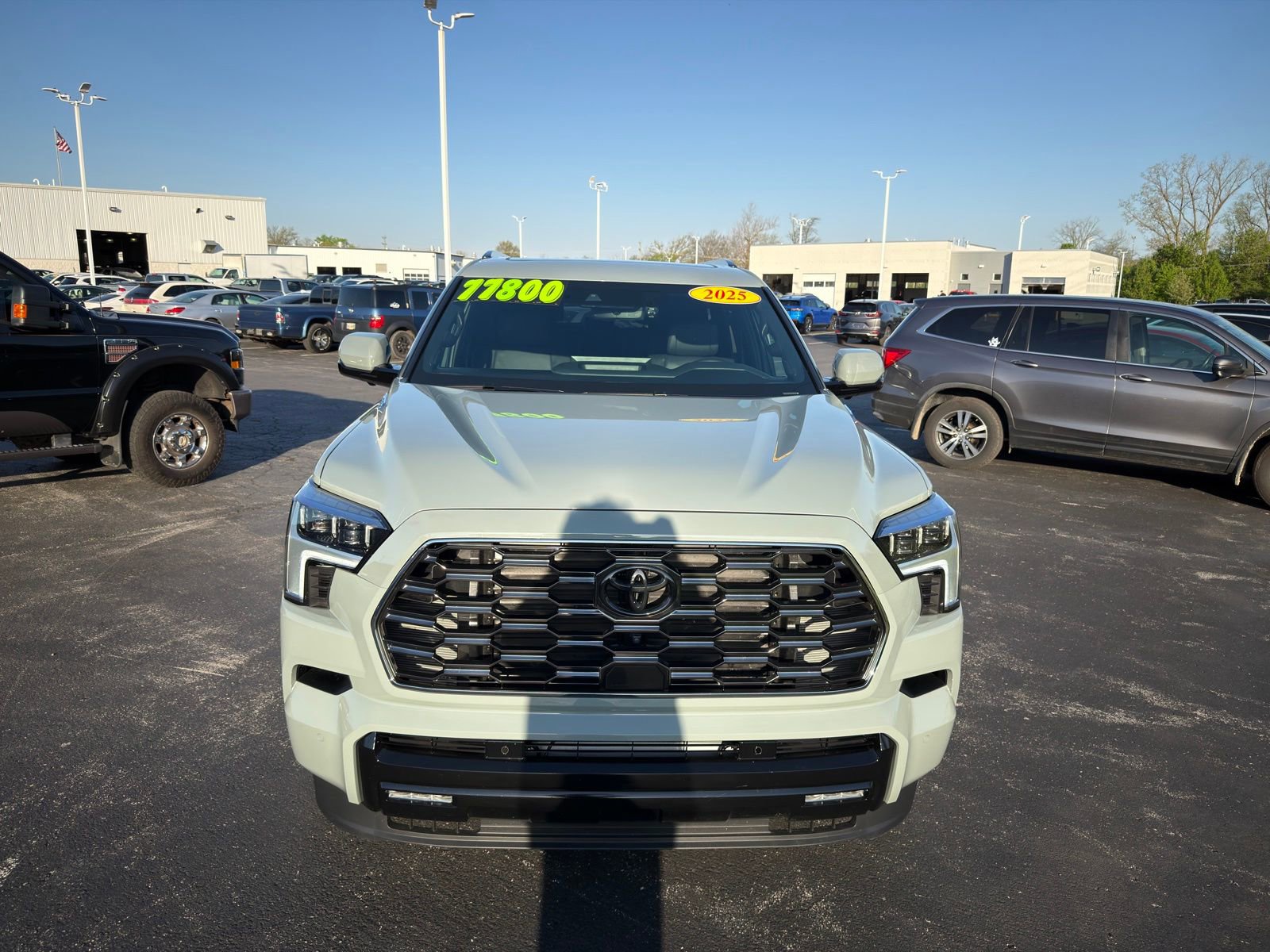 Used 2025 Toyota Sequoia Platinum AWD/4WD image 9