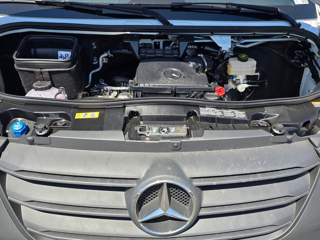 New 2025 Mercedes-Benz eSprinter 170 Cargo image 11