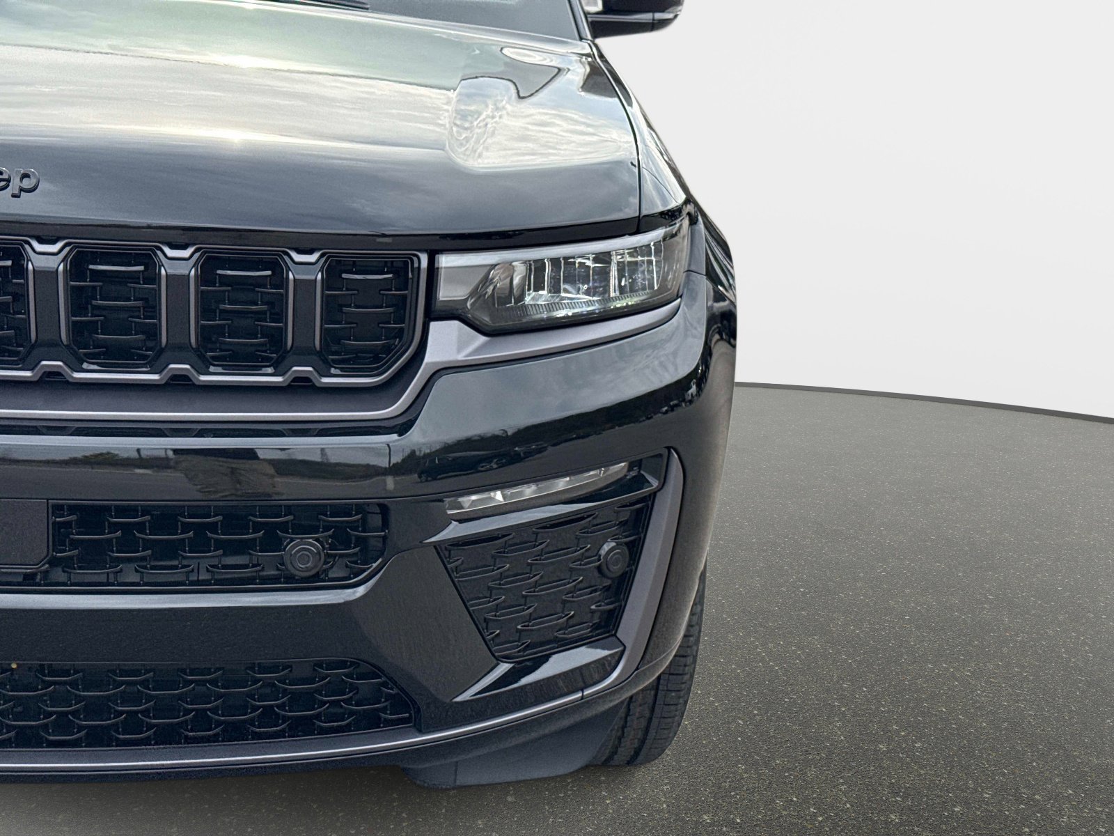 New 2026 Jeep Grand Cherokee Limited AWD/4WD image 10