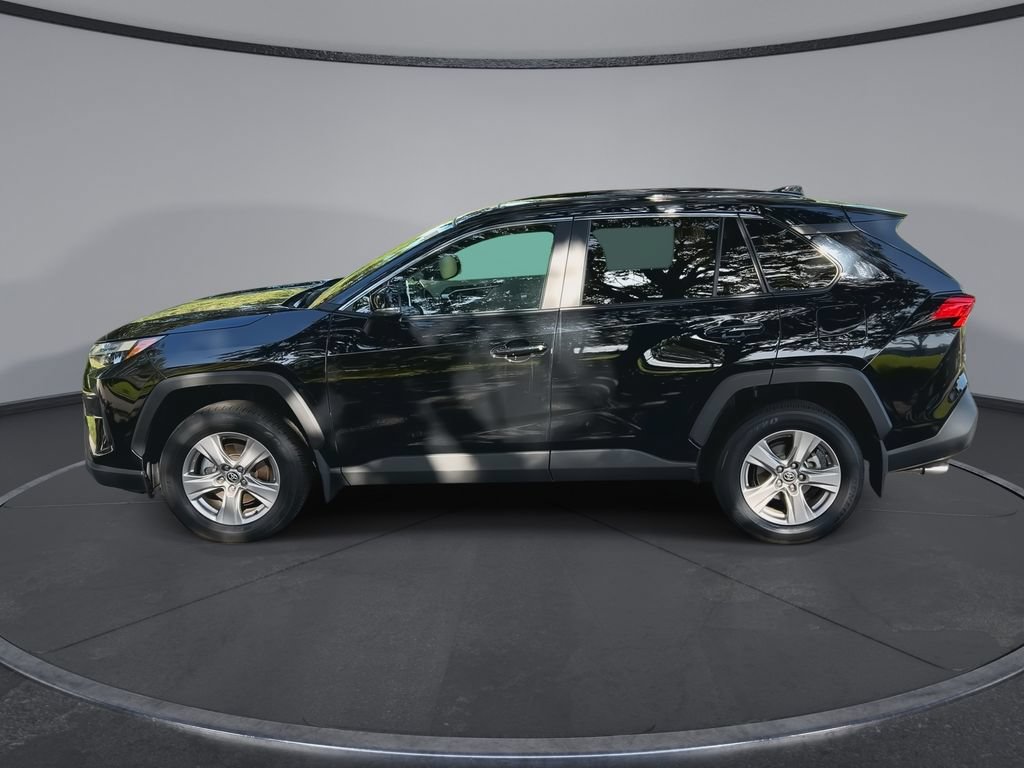 Used 2025 Toyota RAV4 XLE w/ Convenience Package FWD image 5