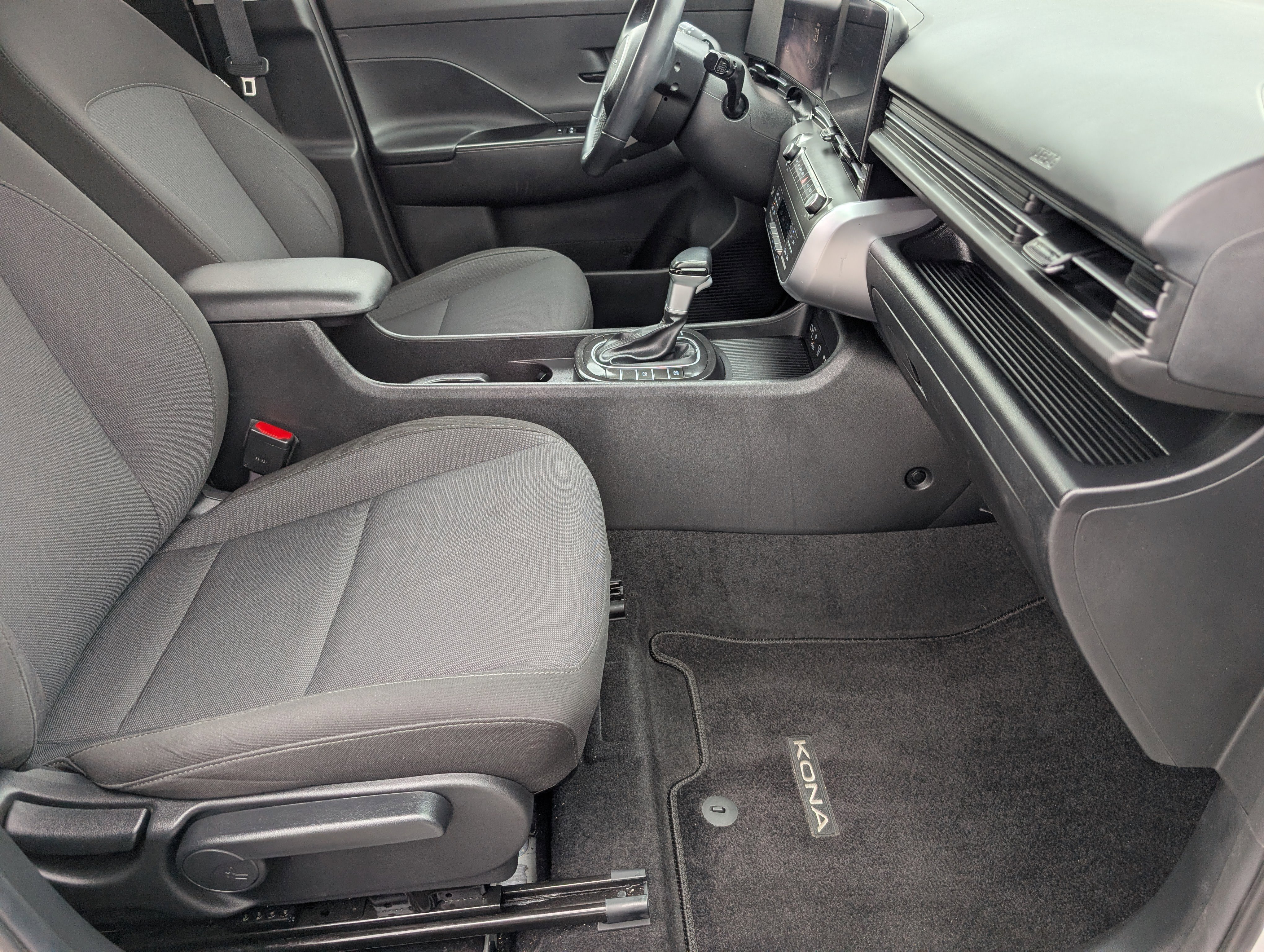 Used 2024 Hyundai Kona SEL image 26