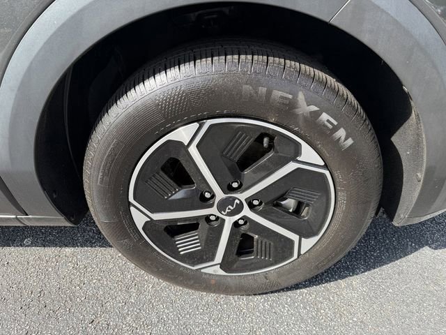 Used 2025 Kia Niro EX FWD image 44