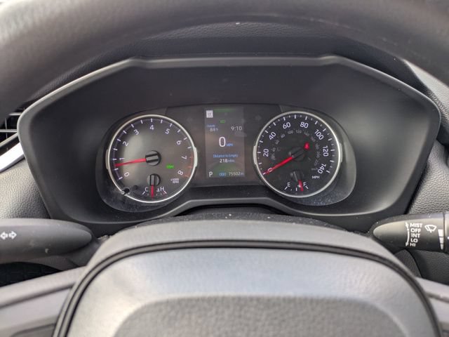 Used 2022 Toyota RAV4 XLE FWD image 17
