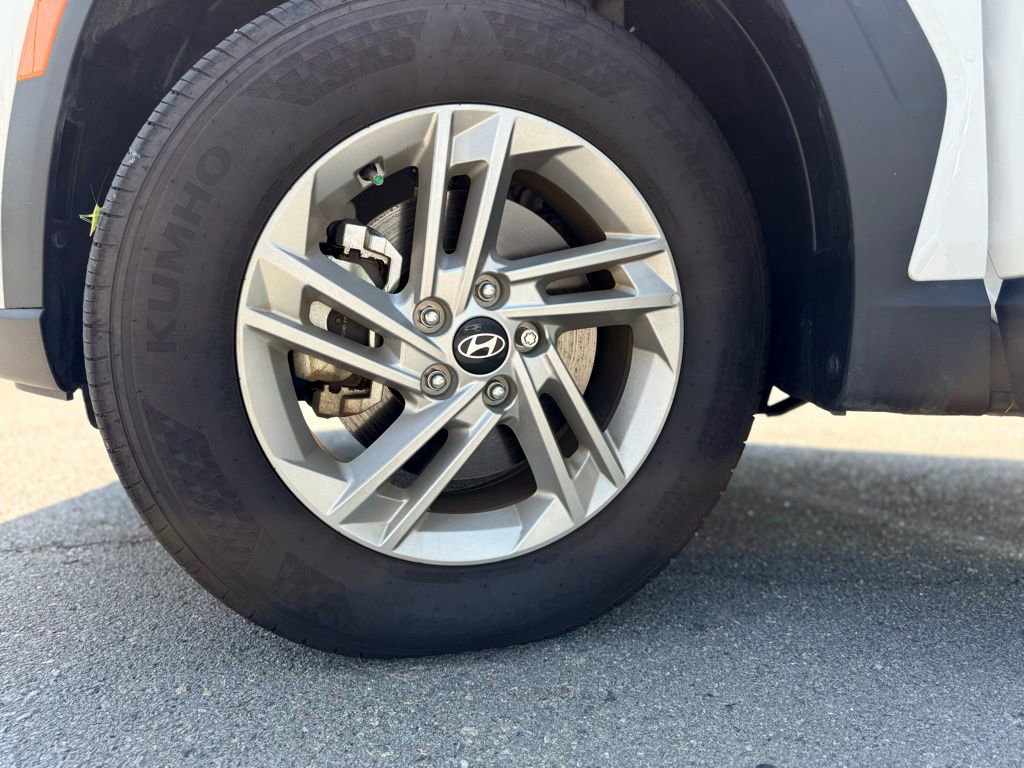 Used 2025 Hyundai Tucson SE image 37