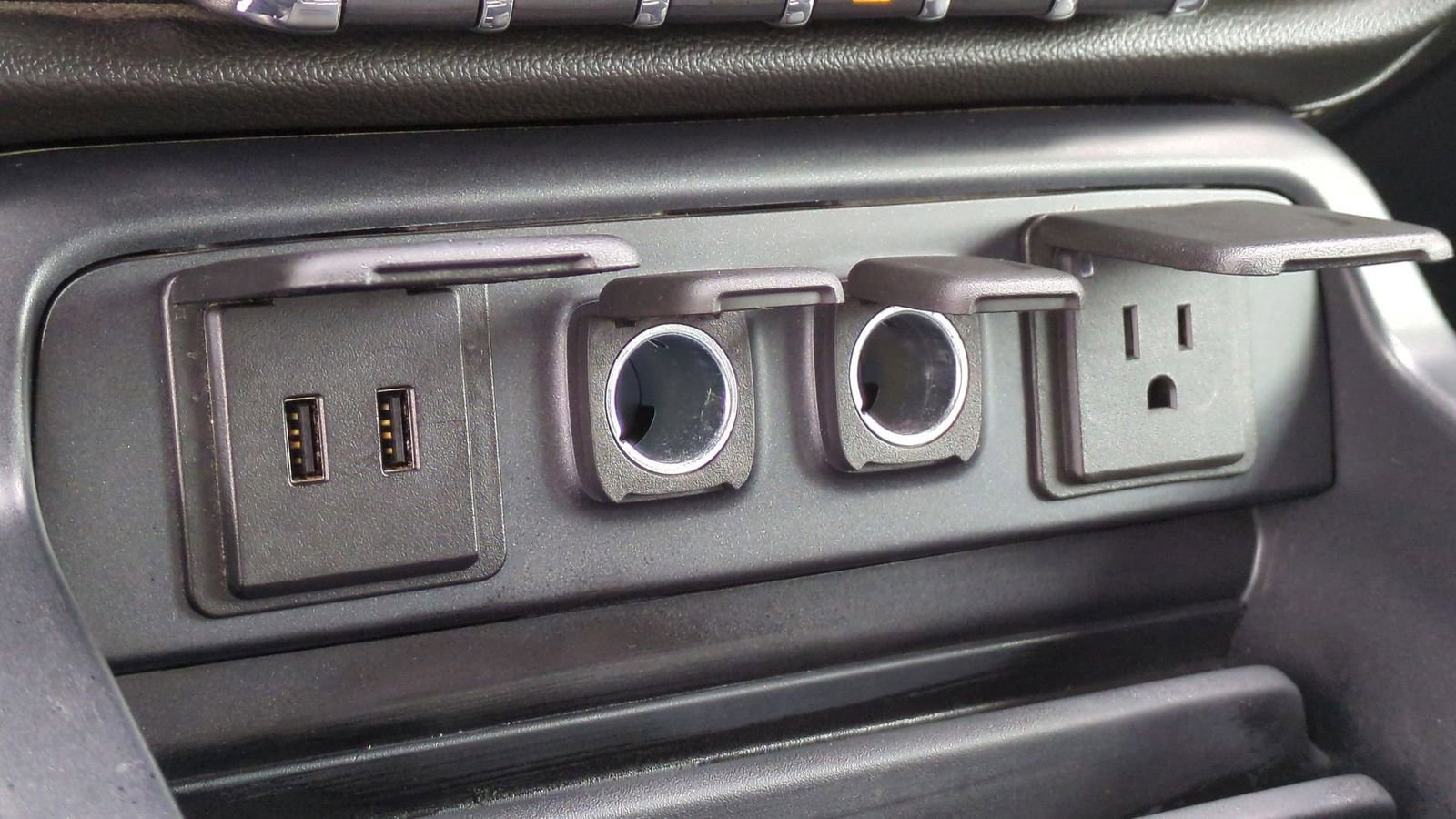 Used 2017 GMC Sierra 3500 Denali w/ Duramax Plus Package image 36