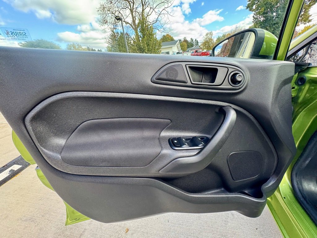 Used 2018 Ford Fiesta SE w/ Equipment Group 201A image 21