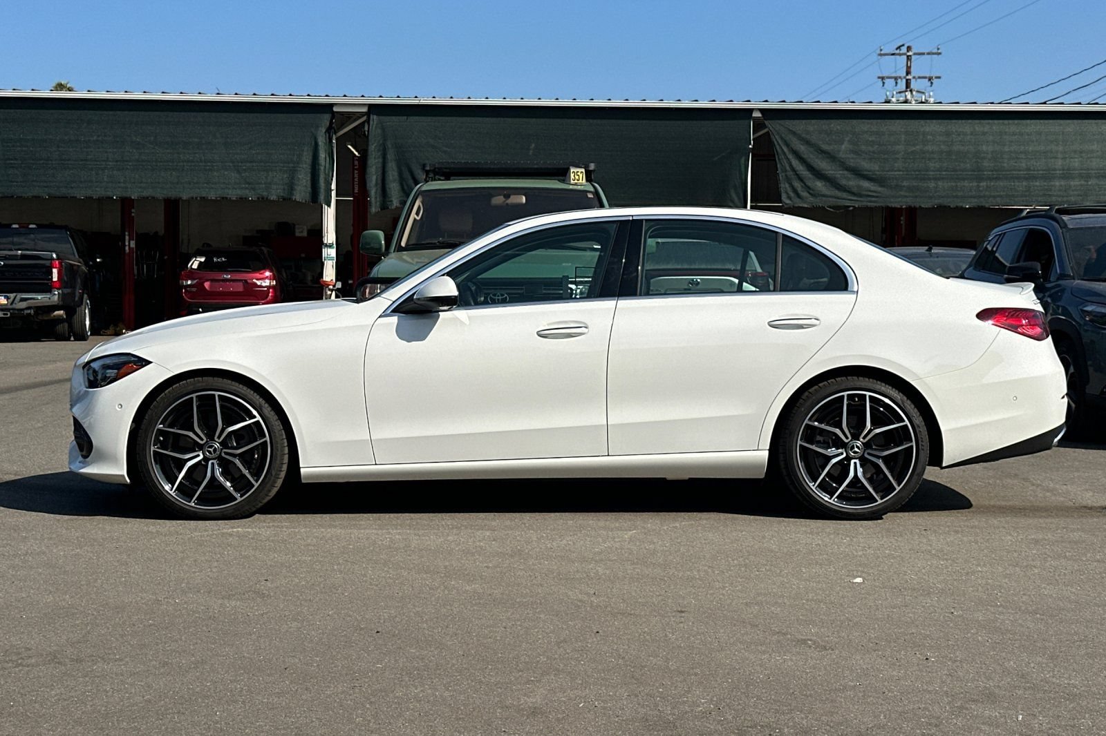 Used 2023 Mercedes-Benz C 300 Sedan image 7