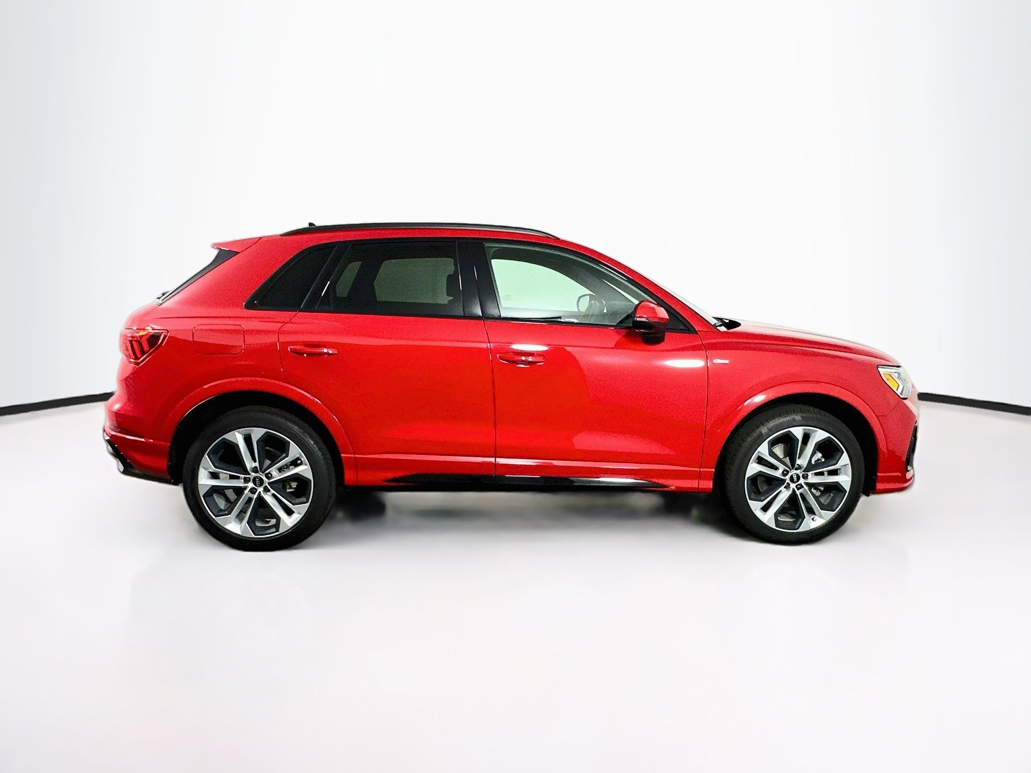 Used 2022 Audi Q3 2.0T Premium Plus AWD/4WD image 10
