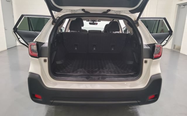 Used 2023 Subaru Outback Onyx Edition AWD/4WD image 13