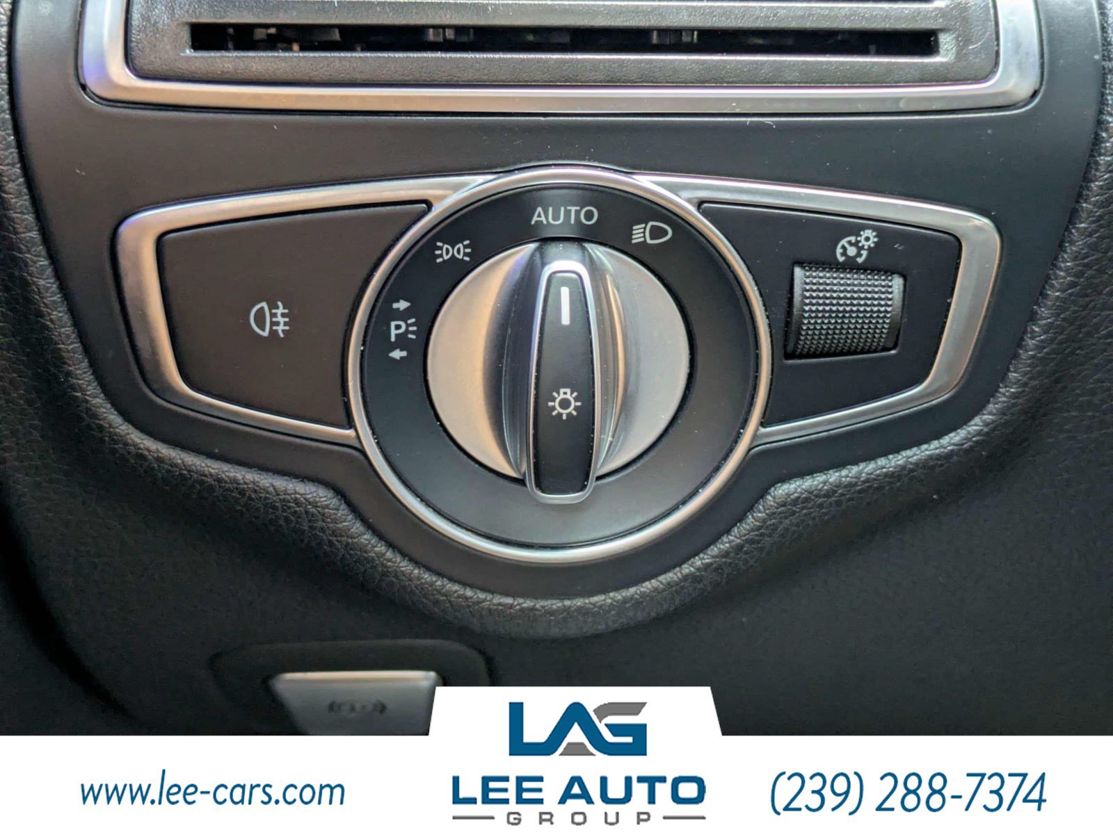 Used 2021 Mercedes-Benz C 300 Sedan w/ Premium Package image 22