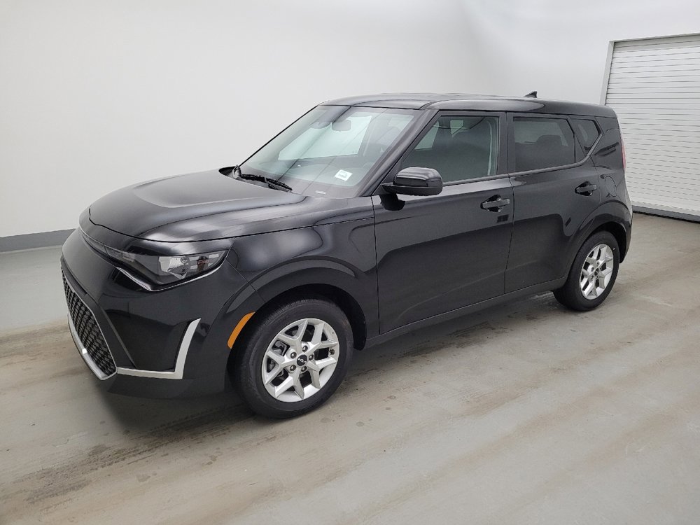Used 2025 Kia Soul LX w/ LX Technology Package FWD image 2