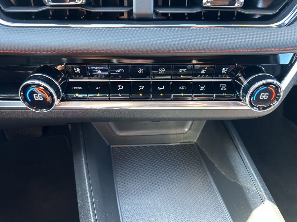 Used 2025 Chevrolet Equinox RS w/ Convenience Package III AWD/4WD image 5