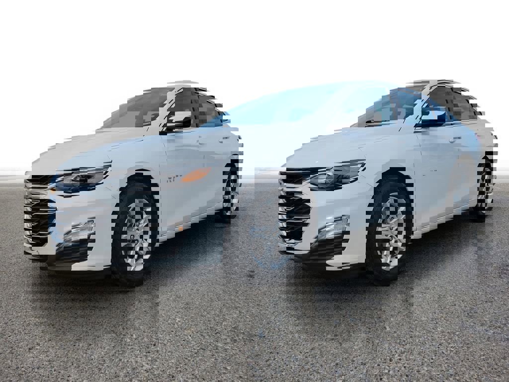 Used 2024 Chevrolet Malibu LS w/ Driver Confidence Package image 2