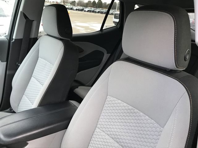 Used 2020 GMC Terrain SLE w/ Driver Convenience Package image 4