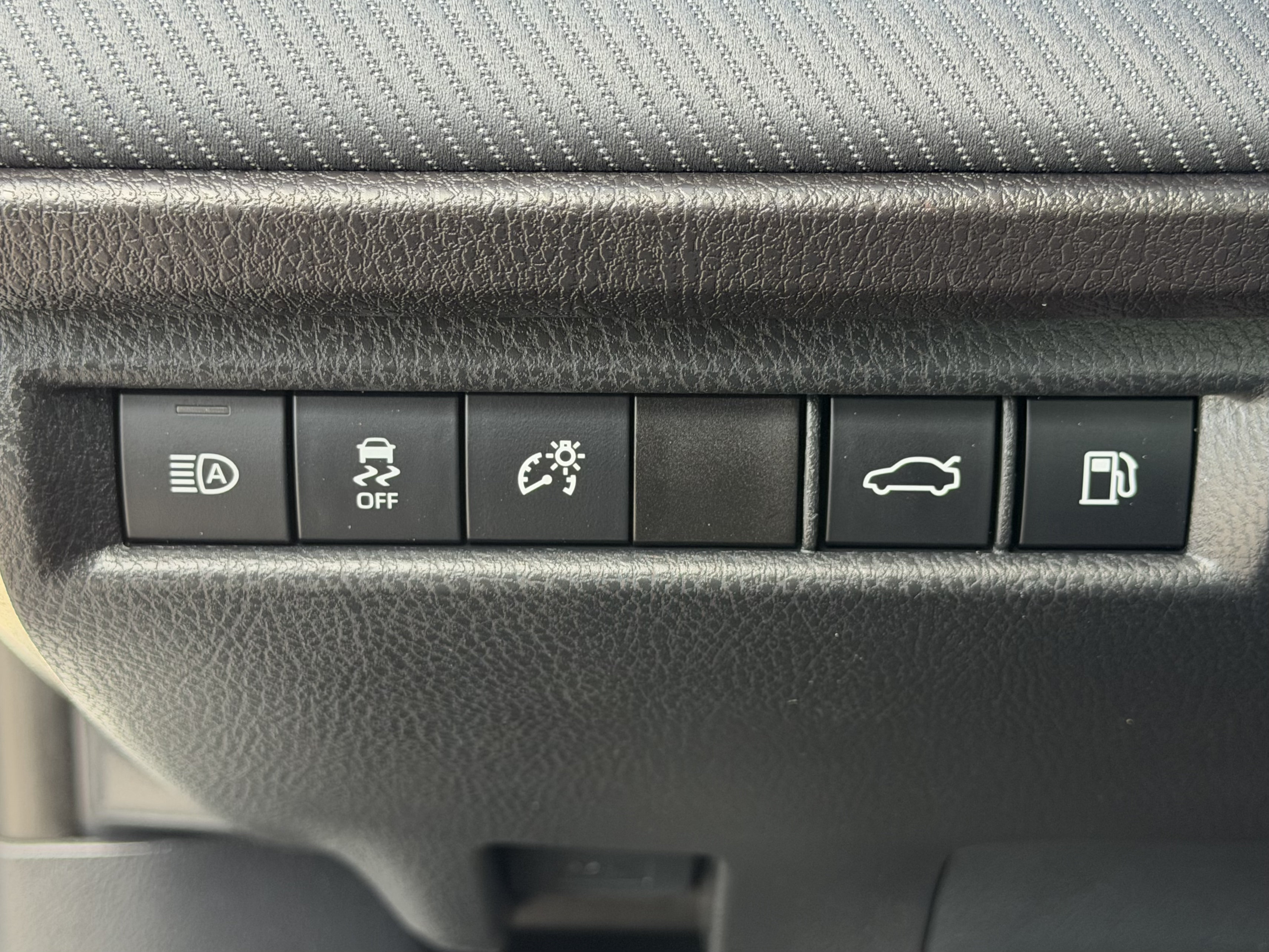 Used 2025 Toyota Camry SE FWD image 24