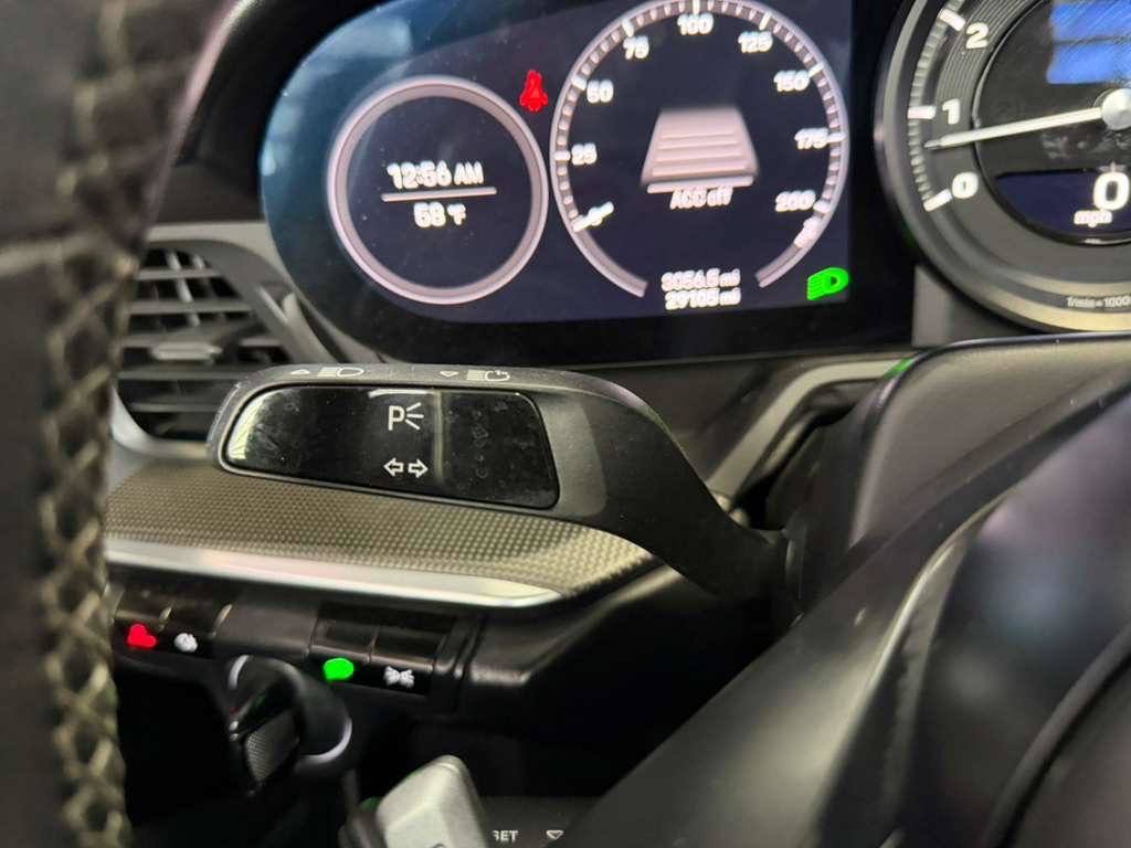 Used 2020 Porsche 911 Carrera 4S AWD/4WD image 37