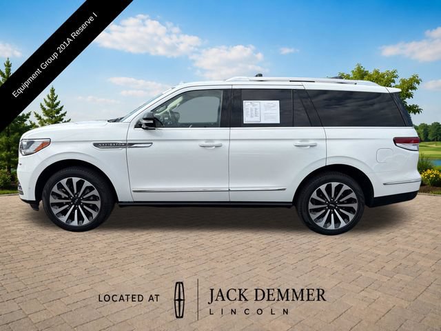 Used 2024 Lincoln Navigator Reserve AWD/4WD image 3