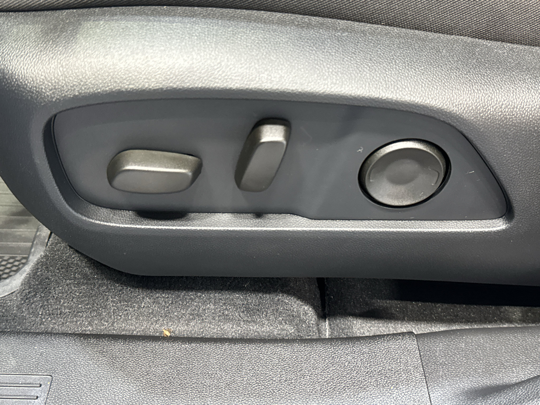 New 2027 Chevrolet Equinox RS w/ Convenience Package III AWD/4WD image 16