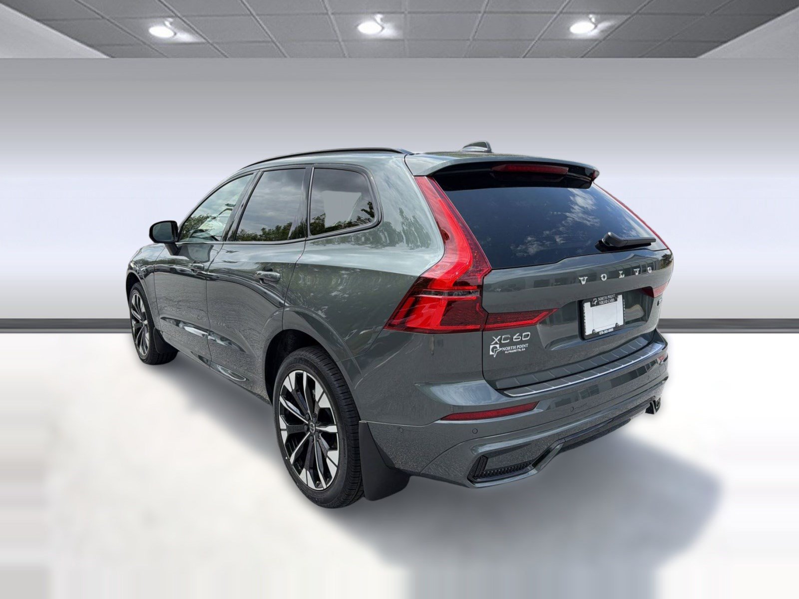 New 2026 Volvo XC60 B5 Plus w/ Protection Package Premier AWD/4WD image 3