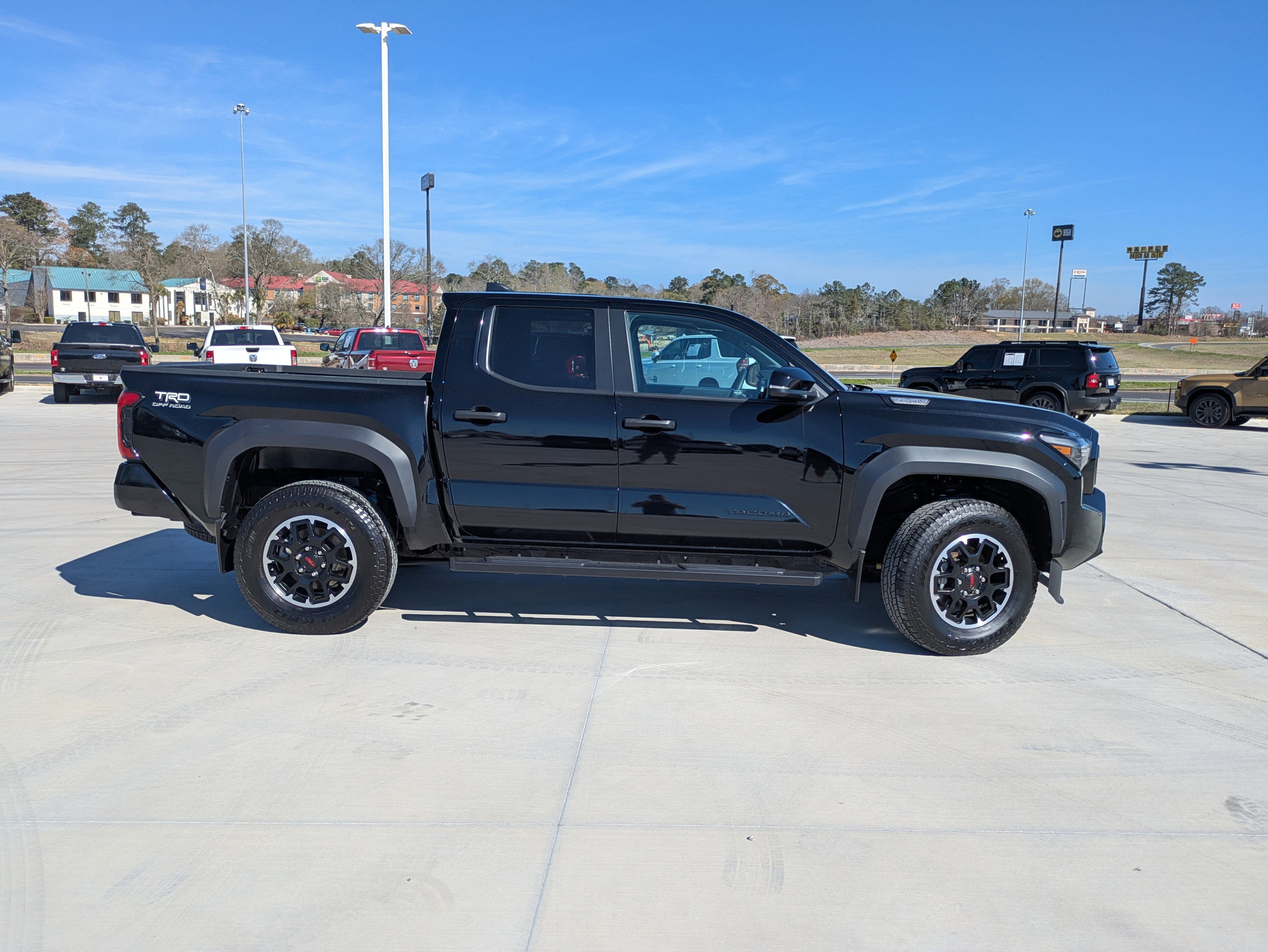Certified 2024 Toyota Tacoma TRD Off-Road w/ TRD Off Road Upgrade Package image 9