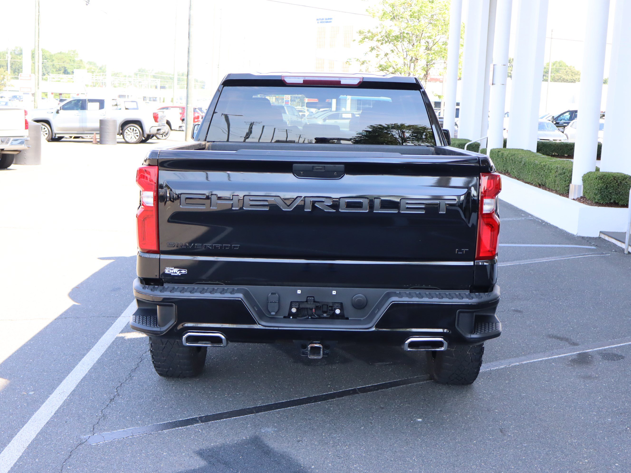 Used 2021 Chevrolet Silverado 1500 LT Trail Boss w/ Bed Protection Package AWD/4WD image 9