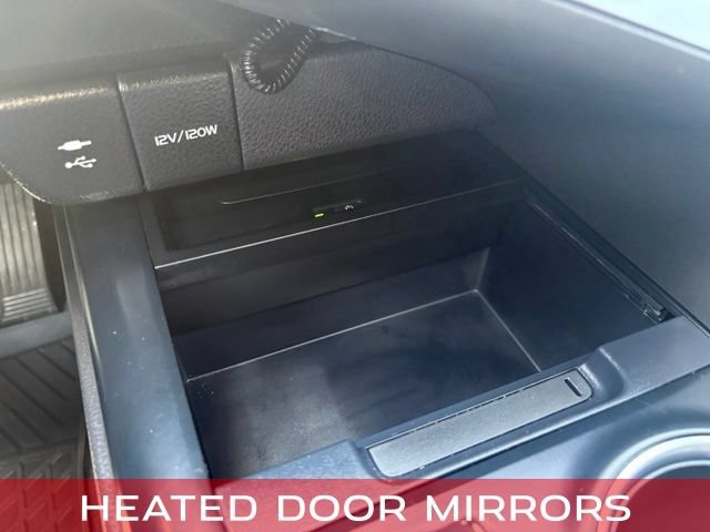 Used 2019 Toyota Camry XLE FWD image 33
