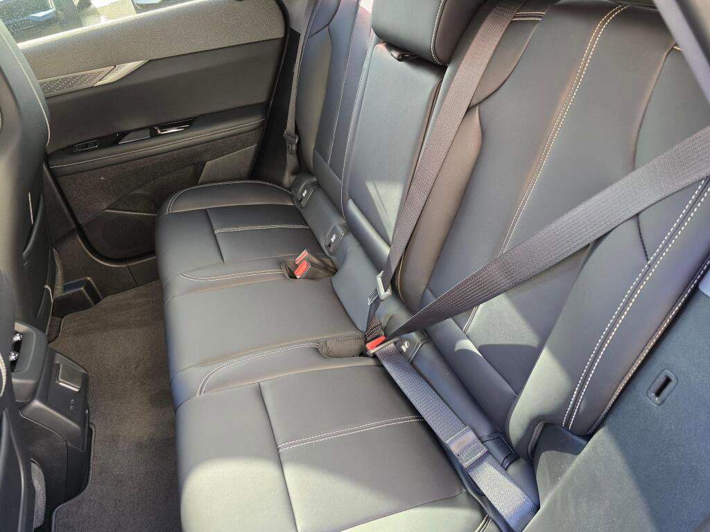 New 2026 Cadillac Optiq Luxury 1 image 19