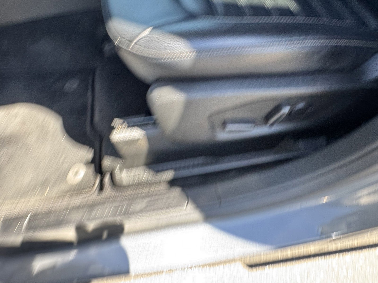 Used 2022 Ford Edge SEL image 15