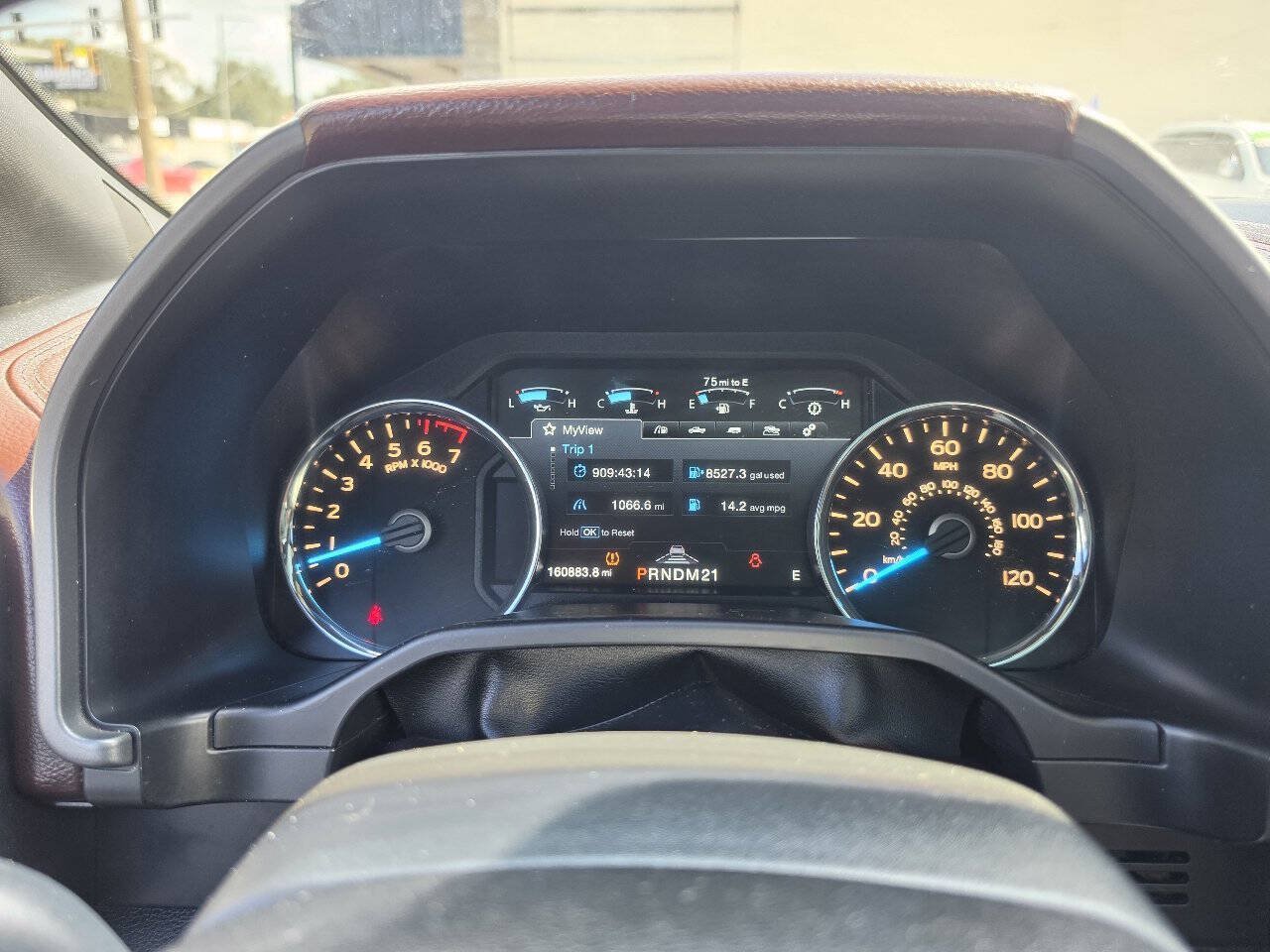 Used 2015 Ford F150 Platinum w/ Equipment Group 701A Luxury RWD image 18