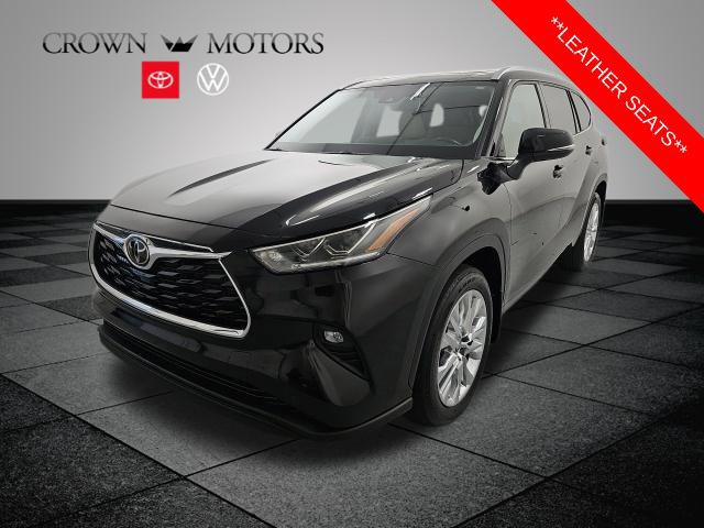 Used 2024 Toyota Highlander Limited AWD/4WD image 3
