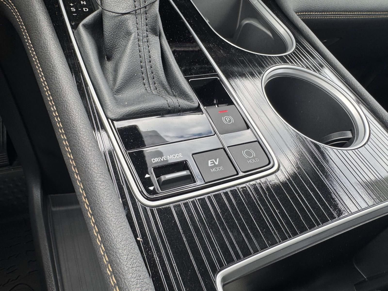 New 2026 Toyota Sienna XLE Woodland Edition AWD/4WD image 17