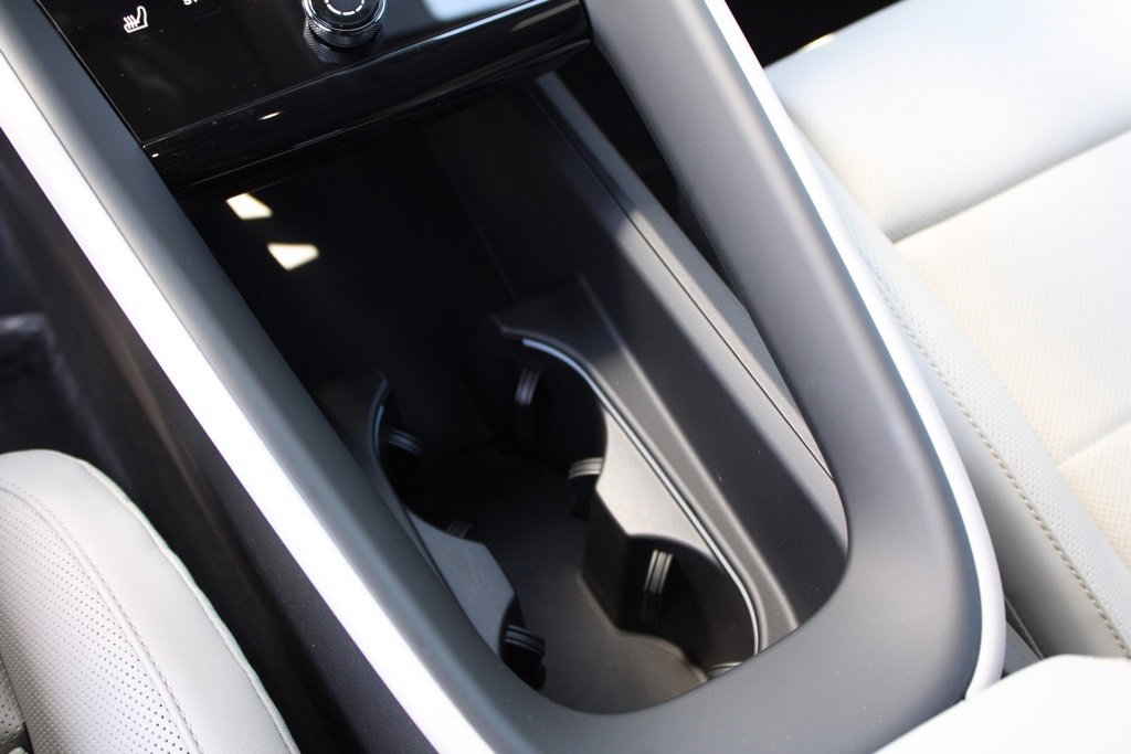 New 2024 Porsche Macan 4 Electric image 23