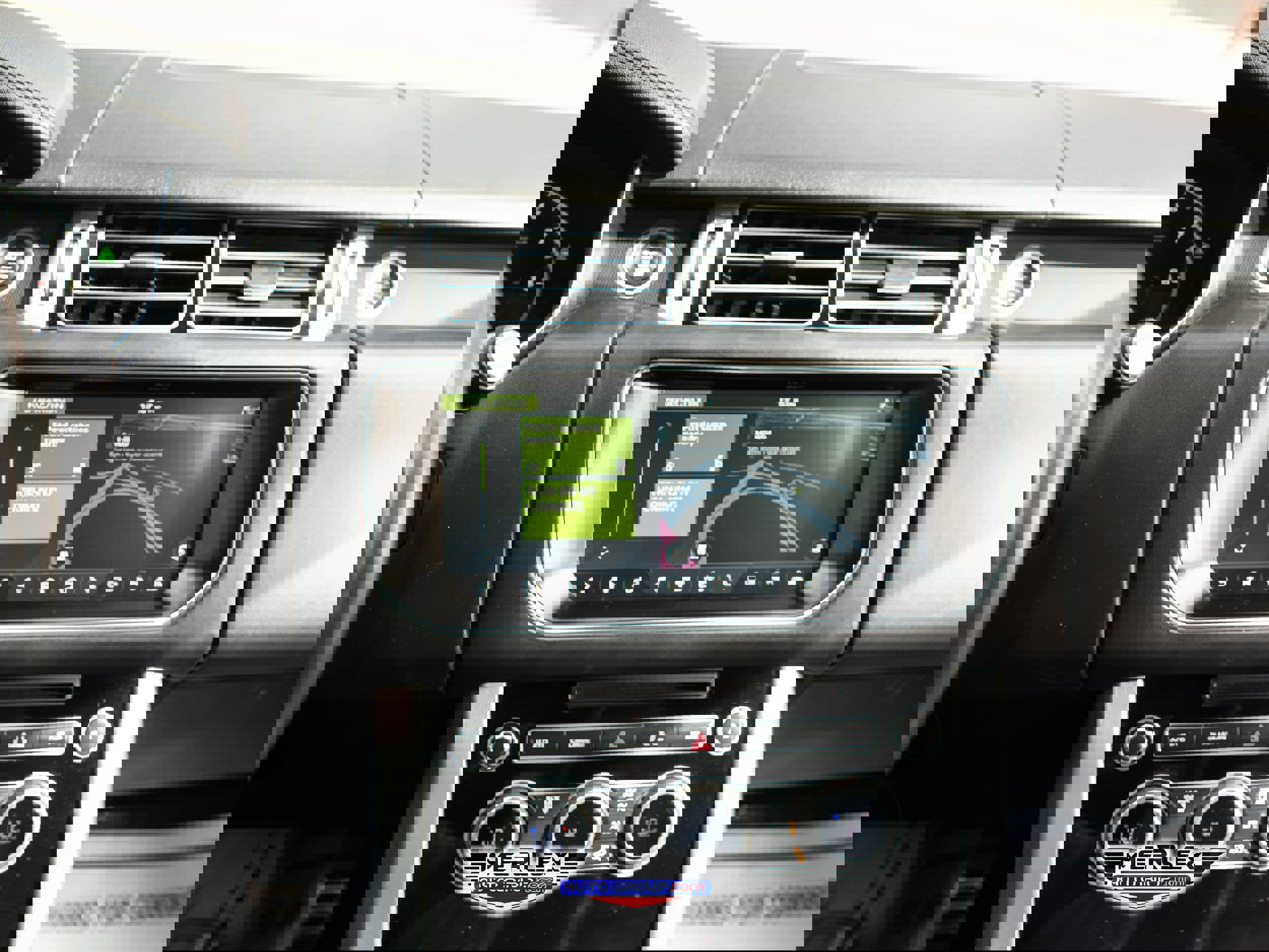 Used 2017 Land Rover Range Rover Supercharged image 32