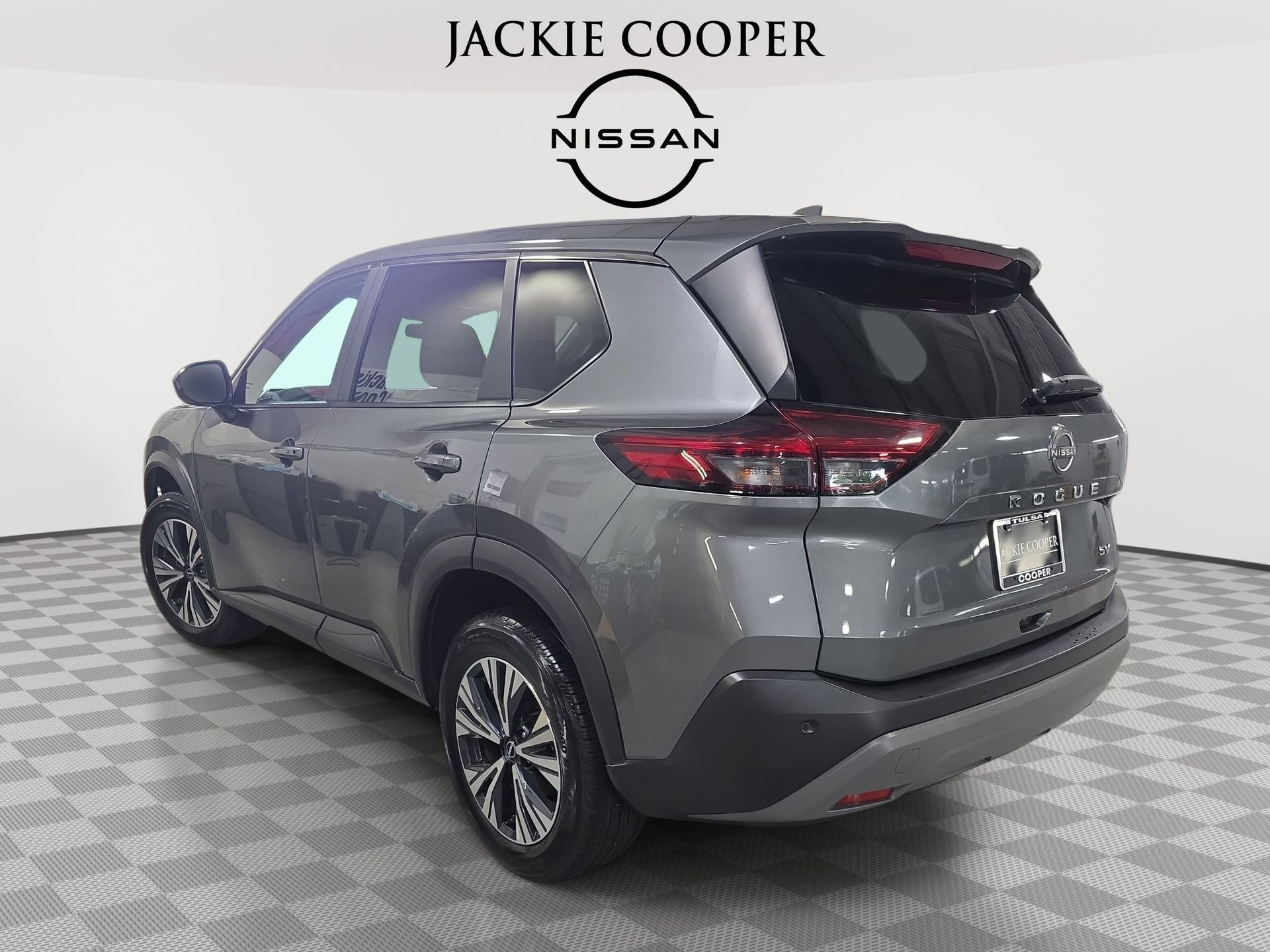 Used 2023 Nissan Rogue SV FWD image 7