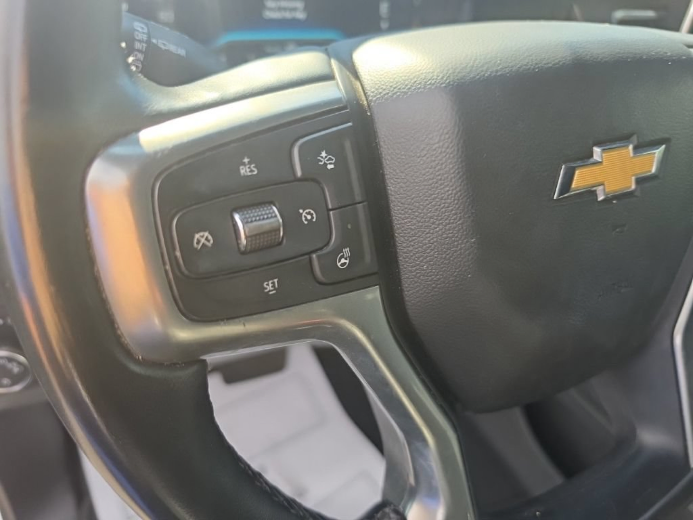 Used 2023 Chevrolet Suburban Premier AWD/4WD image 19